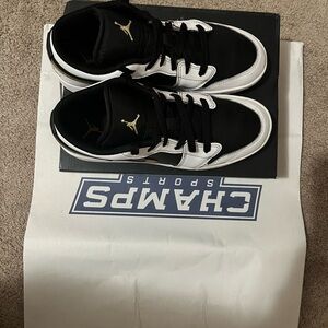 Jordan Low Top Sneakers - Black, White & Gold Accents
